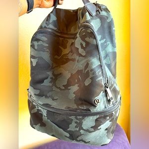 Lululemon adventure backpack